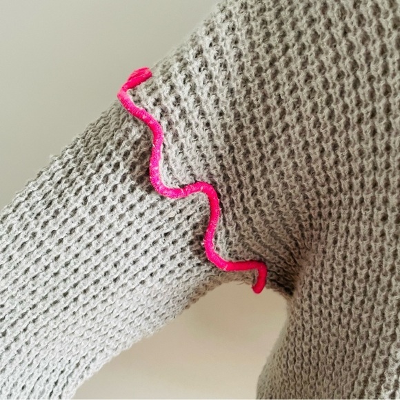 New In Colorful Trim Pullover Crew Neck Sweater- Size Large- NWT - Picture 5 of 12